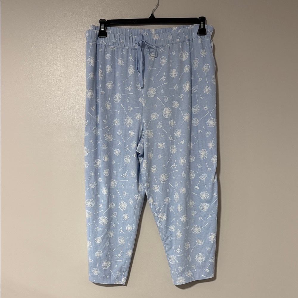 Women's Light Blue Dandelion Print Pajama Capris Pants — Cozy Lounge Sleepwear